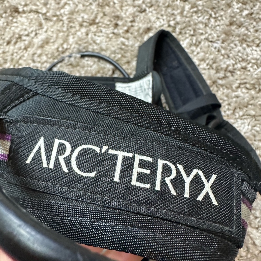 Arcteryx Climbing Harness Black Purple Made in Canada Mens Womens Size Medium - Picture 5 of 5